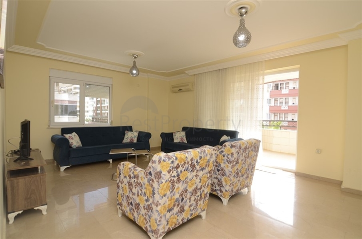 شقة 3 غرف وصالة للبيع في محمودلار - مفروشة وقريبة من البحر - الانيا 