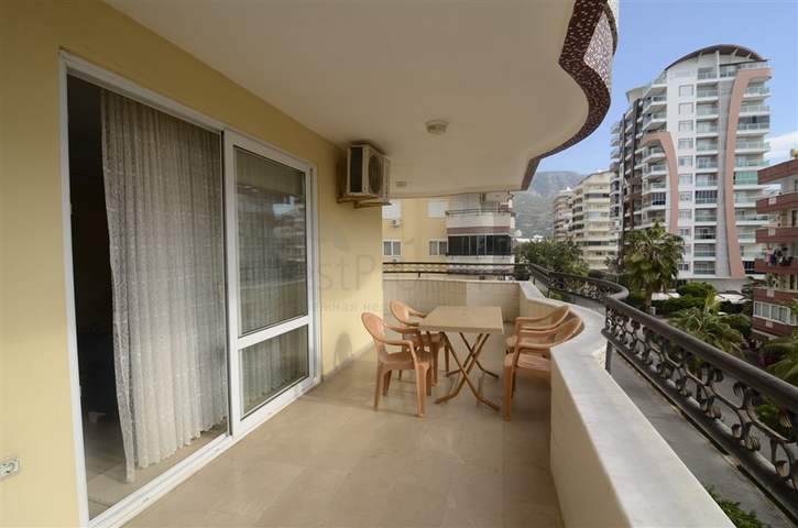 شقة 3 غرف وصالة للبيع في محمودلار - مفروشة وقريبة من البحر - الانيا 