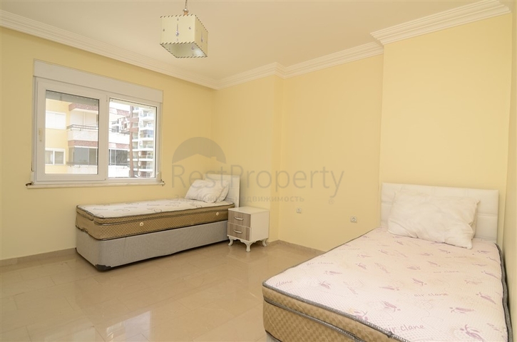 شقة 3 غرف وصالة للبيع في محمودلار - مفروشة وقريبة من البحر - الانيا 