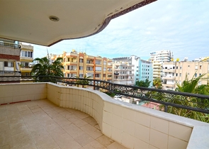 شقة 3 غرف وصالة للبيع في محمودلار - مفروشة وقريبة من البحر - الانيا 