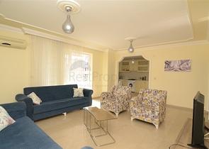 شقة 3 غرف وصالة للبيع في محمودلار - مفروشة وقريبة من البحر - الانيا 