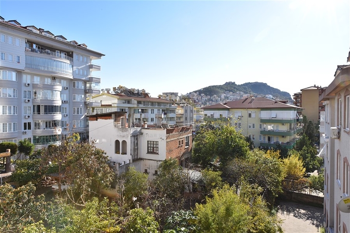 اطلالة على قلعة الانيا -دوبلكس 3 غرف وصالة -مركز الانيا 