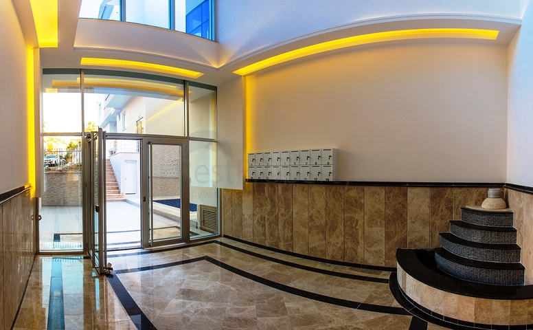 اطلالة على قلعة الانيا -دوبلكس 3 غرف وصالة -مركز الانيا 