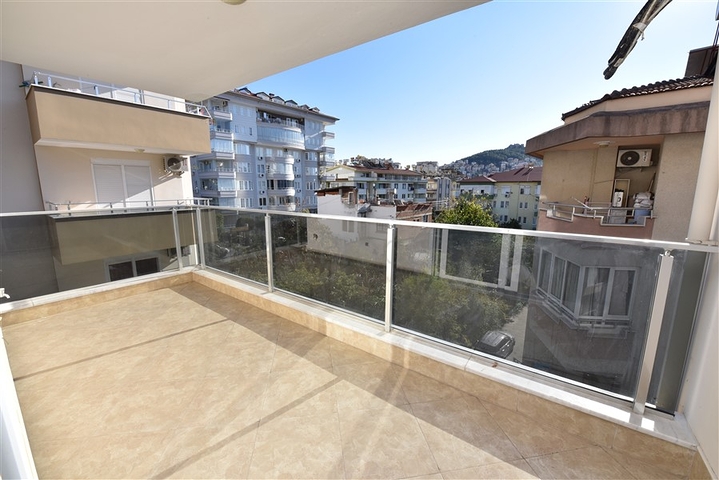 اطلالة على قلعة الانيا -دوبلكس 3 غرف وصالة -مركز الانيا 