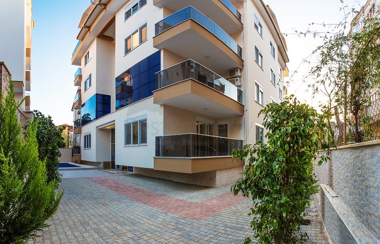 اطلالة على قلعة الانيا -دوبلكس 3 غرف وصالة -مركز الانيا 