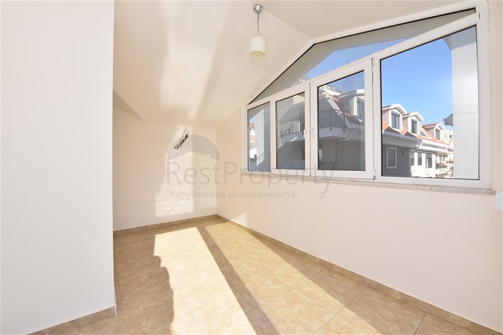 اطلالة على قلعة الانيا -دوبلكس 3 غرف وصالة -مركز الانيا 