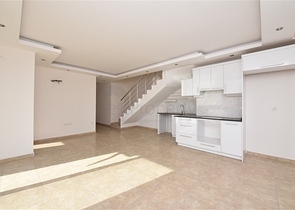 اطلالة على قلعة الانيا -دوبلكس 3 غرف وصالة -مركز الانيا 