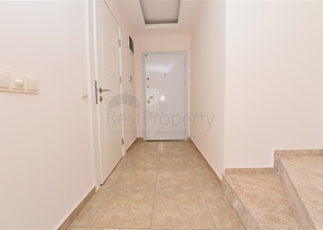 اطلالة على قلعة الانيا -دوبلكس 3 غرف وصالة -مركز الانيا 