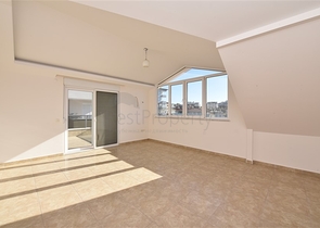 اطلالة على قلعة الانيا -دوبلكس 3 غرف وصالة -مركز الانيا 