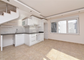 اطلالة على قلعة الانيا -دوبلكس 3 غرف وصالة -مركز الانيا 