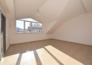 اطلالة على قلعة الانيا -دوبلكس 3 غرف وصالة -مركز الانيا 