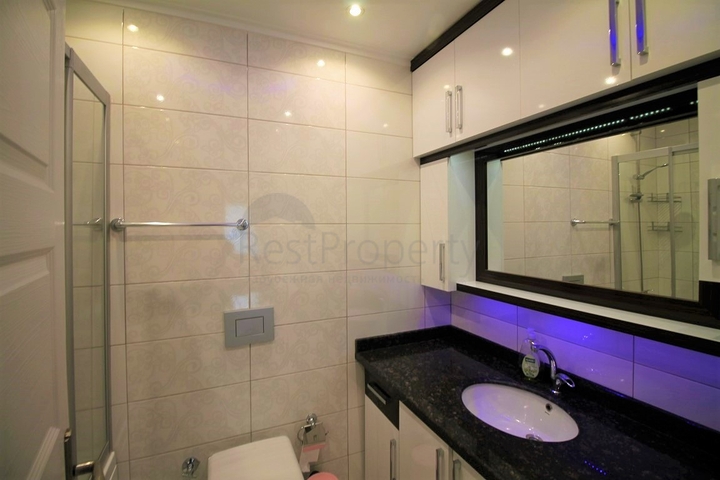 اطلالة بحر - مجمع فاخر - شقة 2 غرفة وصالة مفروشة - محمودلار / الانيا 