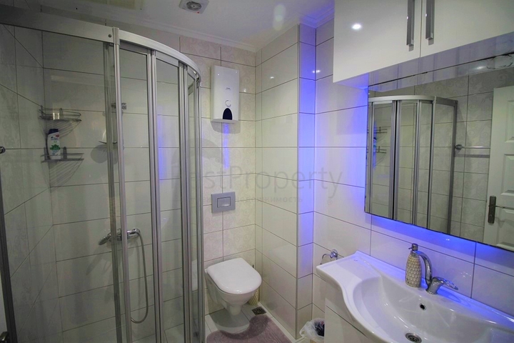 اطلالة بحر - مجمع فاخر - شقة 2 غرفة وصالة مفروشة - محمودلار / الانيا 