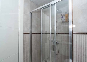 شقق في اوبا - غرفة وصالة مفروشة -ضمن مجمع انيق - الانيا 