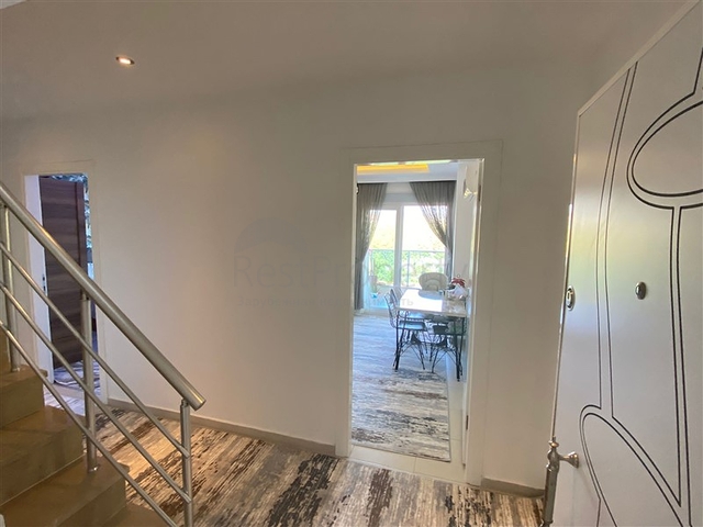 دوبلكس باطلالة رائعة - 3 غرف وصالة مفروشة -في افسلار / الانيا 