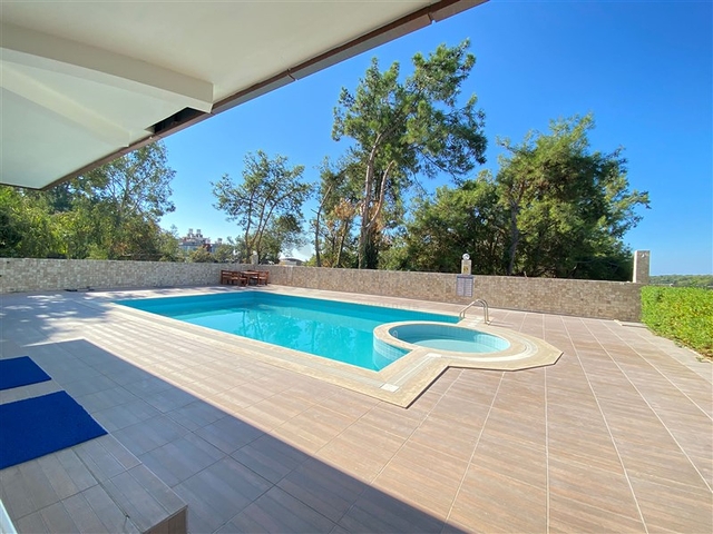 دوبلكس باطلالة رائعة - 3 غرف وصالة مفروشة -في افسلار / الانيا 