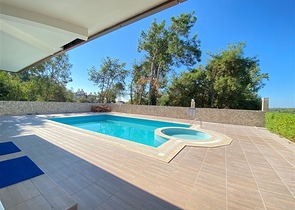 دوبلكس باطلالة رائعة - 3 غرف وصالة مفروشة -في افسلار / الانيا 