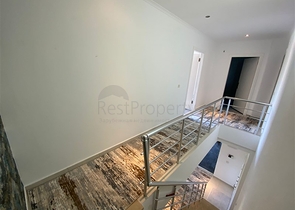 دوبلكس باطلالة رائعة - 3 غرف وصالة مفروشة -في افسلار / الانيا 