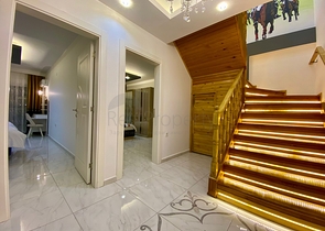 اطلالة بحر - دوبلكس فاخرة 2 غرفة وصالة -في محمودلار / الانيا 