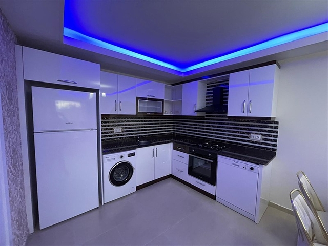 شقة غرفتين وصالة للبيع في الانيا - مفروشة وضمن مجمع سكني - محمودلار / الانيا 