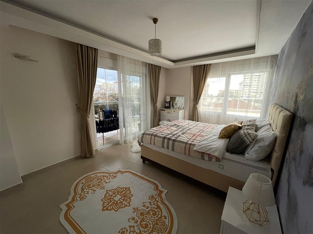 شقة غرفتين وصالة للبيع في الانيا - مفروشة وضمن مجمع سكني - محمودلار / الانيا 