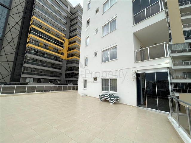 شقة غرفتين وصالة للبيع في الانيا - مفروشة وضمن مجمع سكني - محمودلار / الانيا 