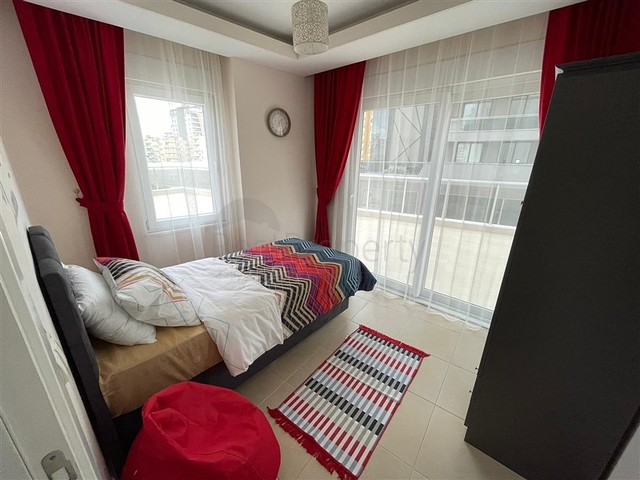 شقة غرفتين وصالة للبيع في الانيا - مفروشة وضمن مجمع سكني - محمودلار / الانيا 