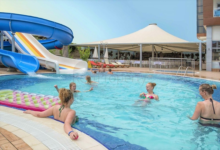 شقة ضمن مجمع فاخر في الانيا - خلف مول الانيوم -غرفة وصالة - جيكجلي / الانيا 