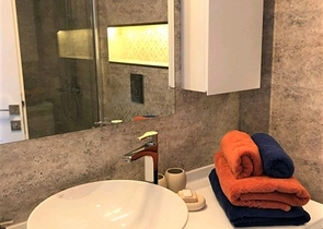 شقق في مركز الانيا - غرفة وصالة ضمن مجمع فاخر . 