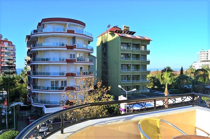 اطلالة بحر - شقة 3 غرف وصالة في محمودلار / الانيا 