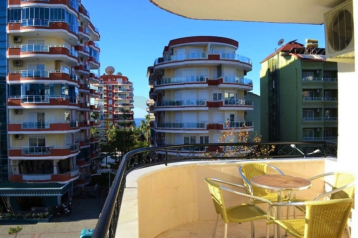 اطلالة بحر - شقة 3 غرف وصالة في محمودلار / الانيا 