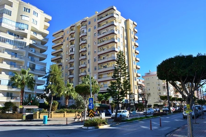 اطلالة بحر - شقة 3 غرف وصالة في محمودلار / الانيا 