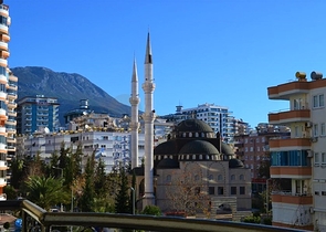 اطلالة بحر - شقة 3 غرف وصالة في محمودلار / الانيا 