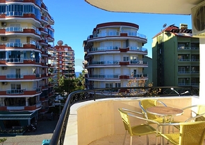 اطلالة بحر - شقة 3 غرف وصالة في محمودلار / الانيا 