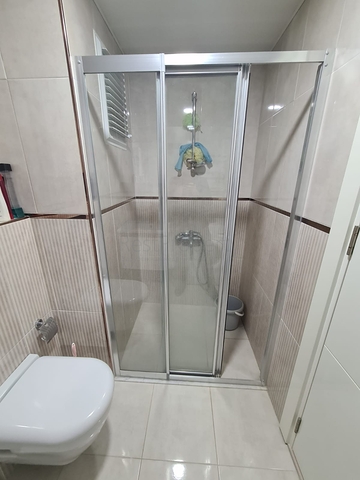 مجمع فاخر -شقة غرفة وصالة مفروشة -في اوبا / الانيا 