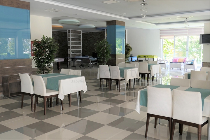 مجمع فاخر -شقة غرفة وصالة مفروشة -في اوبا / الانيا 