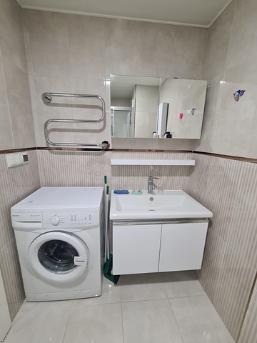 مجمع فاخر -شقة غرفة وصالة مفروشة -في اوبا / الانيا 