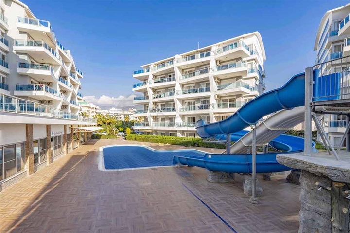 مجمع فاخر -شقة غرفة وصالة مفروشة -في اوبا / الانيا 