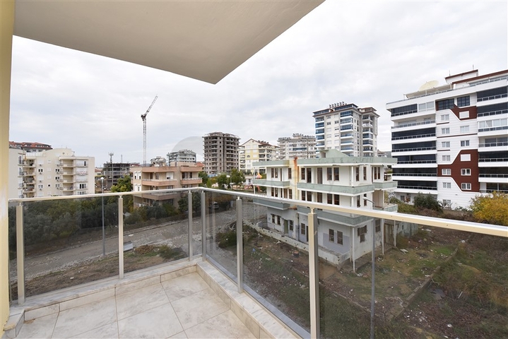 دوبلكس بسعر مناسب - 3 غرف وصالة -في افسلار / الانيا 