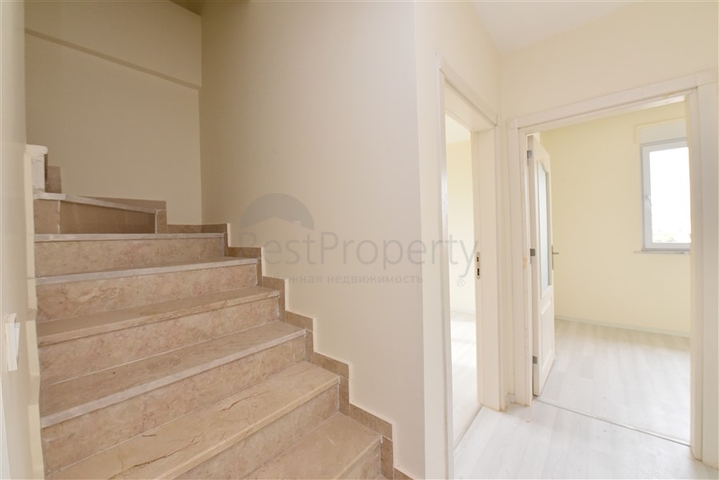 دوبلكس بسعر مناسب - 3 غرف وصالة -في افسلار / الانيا 