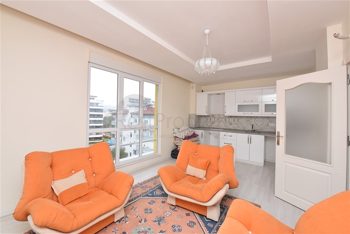 دوبلكس بسعر مناسب - 3 غرف وصالة -في افسلار / الانيا 