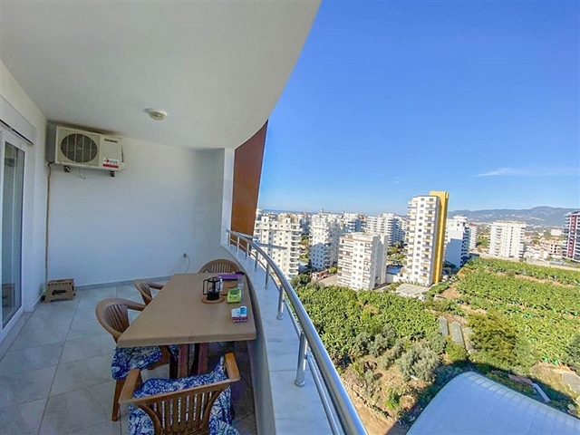 اطلالة بحر وقلعة -شقة غرفة وصالة مفروشة -في محمودلار / الانيا 