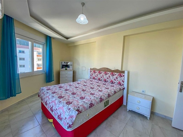 اطلالة بحر وقلعة -شقة غرفة وصالة مفروشة -في محمودلار / الانيا 