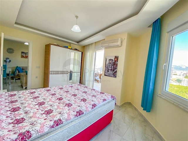 اطلالة بحر وقلعة -شقة غرفة وصالة مفروشة -في محمودلار / الانيا 