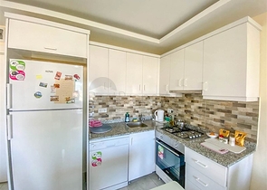 اطلالة بحر وقلعة -شقة غرفة وصالة مفروشة -في محمودلار / الانيا 