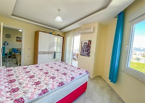 اطلالة بحر وقلعة -شقة غرفة وصالة مفروشة -في محمودلار / الانيا 