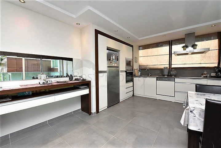 دوبلكس فاخرة -ضمن مجمع انيق في كارجيجاك / الانيا 