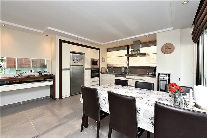 دوبلكس فاخرة -ضمن مجمع انيق في كارجيجاك / الانيا 