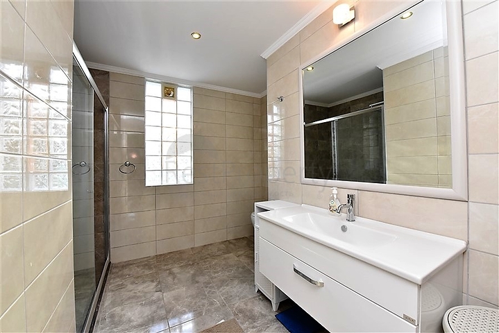 دوبلكس فاخرة -ضمن مجمع انيق في كارجيجاك / الانيا 