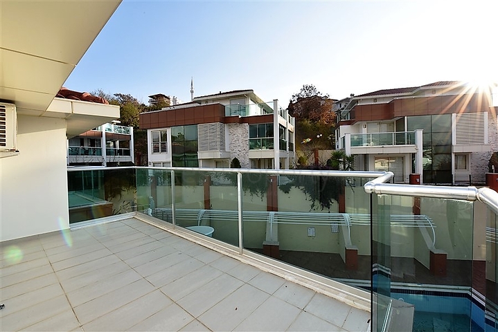 دوبلكس فاخرة -ضمن مجمع انيق في كارجيجاك / الانيا 